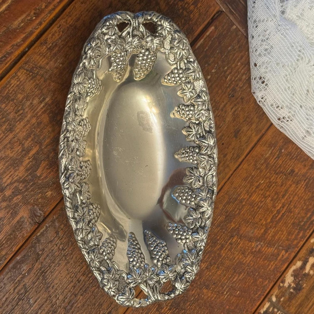 APCO Designs Vintage Silver Grape Vine Oval Serving Tray Made in Japan 8.5x5